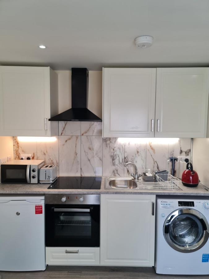 Cosy Self Contained Space Near Dublin Airport ภายนอก รูปภาพ